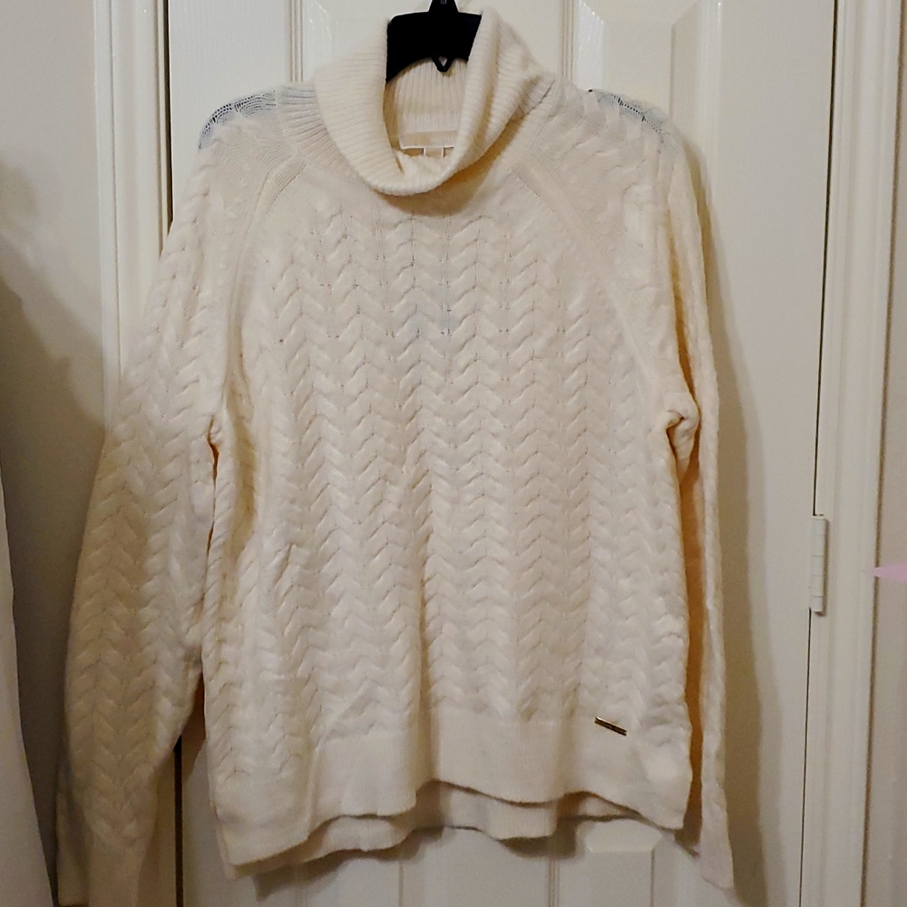 NEW!!!Michael Kors cable knit Turtleneck Size L -
